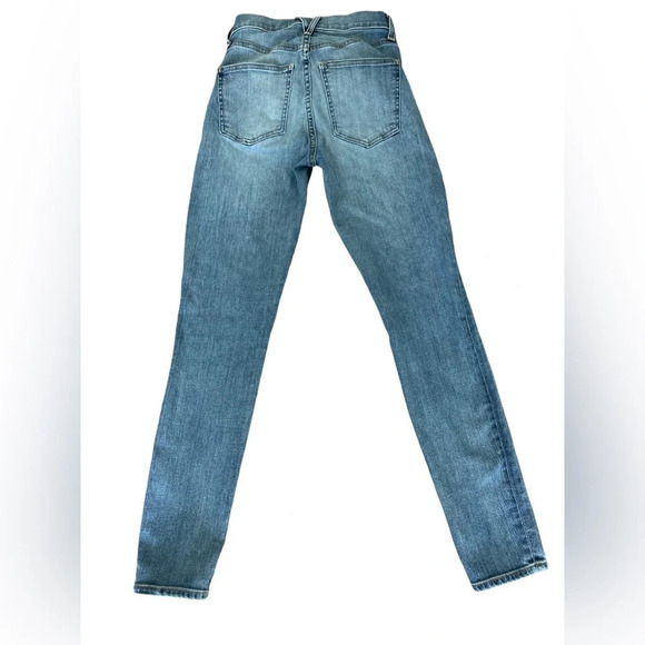 Veronica Beard High Rise Jeans, Light Wash Distressed, Size 26 - Picture 5 of 10